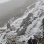 多雄拉雪山，横穿瀑布